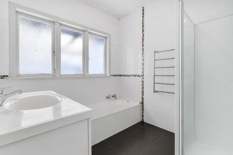 Photo of property in 42 Willis Road, Papakura, 2110