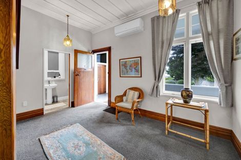 Photo of property in 22 Mills Street, Eltham, 4322