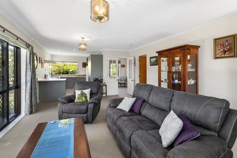 Photo of property in 76a Oxford Street, Tawa, Wellington, 5028