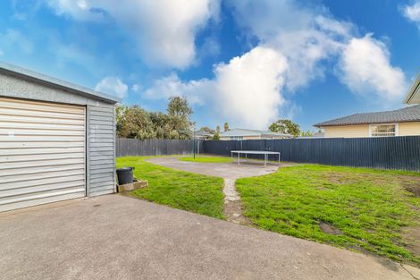 Photo of property in 14 Swallow Drive, Manurewa, Auckland, 2102