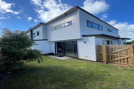 Photo of property in 14a Ropata Avenue, Point England, Auckland, 1072