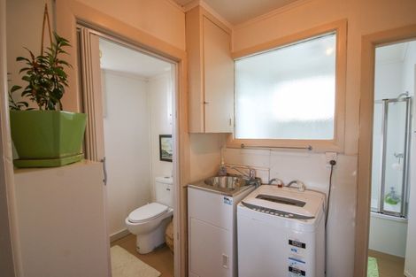 Photo of property in 3 Heaths Way, Pahi, Paparoa, 0571