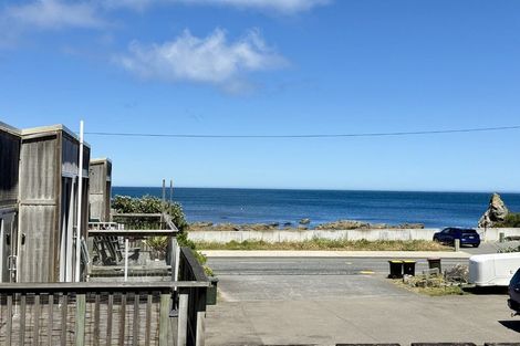 Photo of property in 9/408 The Esplanade, Island Bay, Wellington, 6023