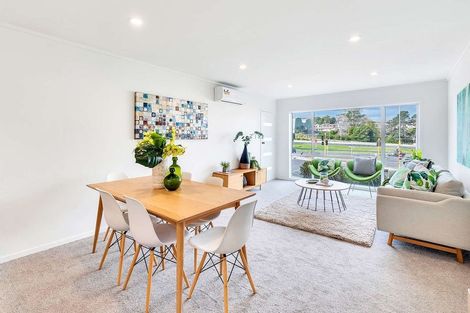 Photo of property in 1/52 Makora Road, Massey, Auckland, 0614