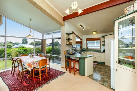 Photo of property in 7 Park Lane, Waitara, 4320