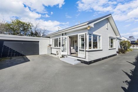 Photo of property in 15 Roa Road, Fendalton, Christchurch, 8041