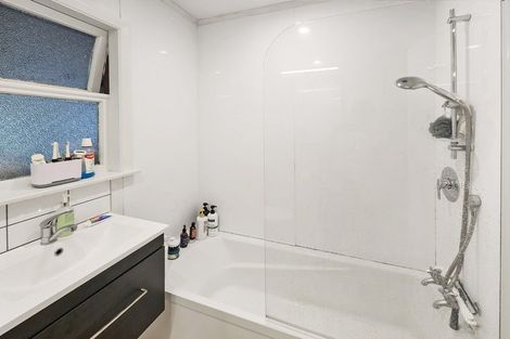 Photo of property in 27 Russell Road, Wainuiomata, Lower Hutt, 5014