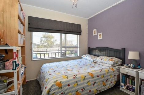 Photo of property in 22 Fisher Place, Carterton, 5713