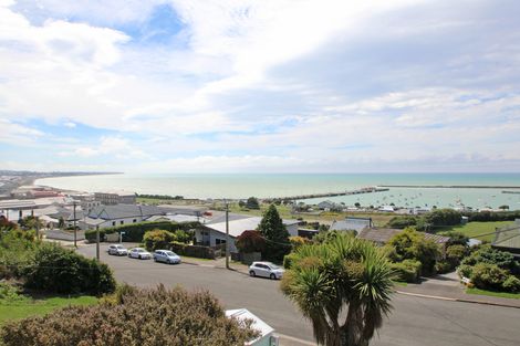 Photo of property in 64 Tees Street, South Hill, Oamaru, 9400
