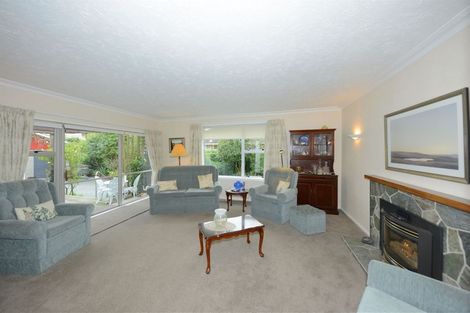 Photo of property in 33 Tintern Avenue, Avonhead, Christchurch, 8042