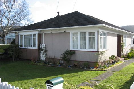 Photo of property in 154/154a Main Road, Wainuiomata, Lower Hutt, 5014