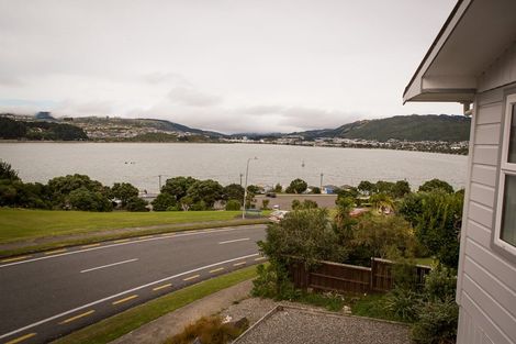 Photo of property in 15 Gloaming Hill, Titahi Bay, Porirua, 5022
