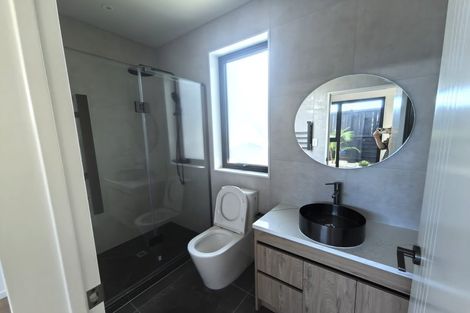 Photo of property in 1b Altair Place, Windsor Park, Auckland, 0632