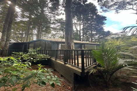Photo of property in 16 Kaurimu Rise, Titirangi, Auckland, 0604