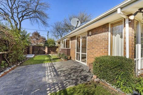 Photo of property in 33 Dee Street, St Albans, Christchurch, 8014