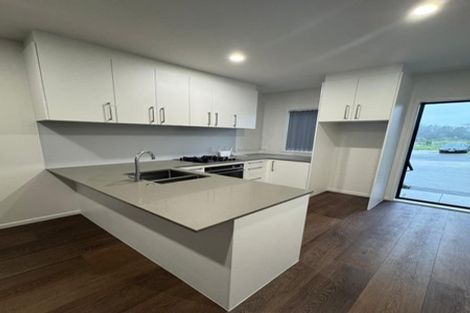 Photo of property in 25 Olearia Street, Totara Park, 2019