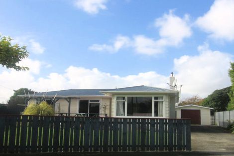 Photo of property in 5 Shetland Place, Westbrook, Palmerston North, 4412
