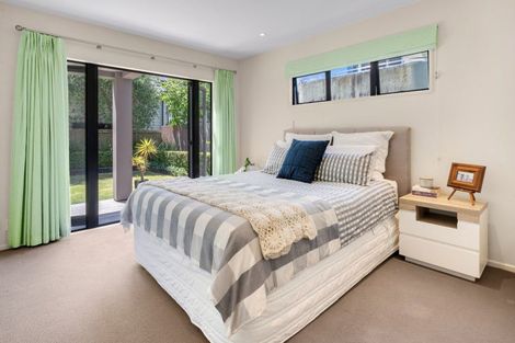 Photo of property in 27a The Parade, Bucklands Beach, Auckland, 2012