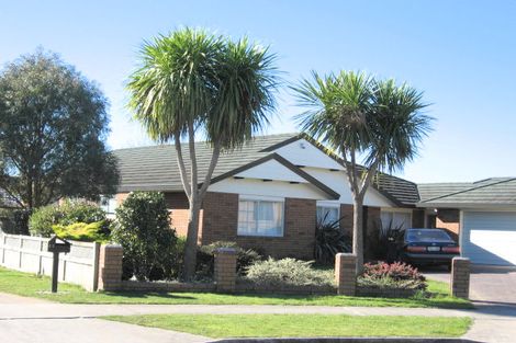 Photo of property in 27 Waipuna Place, Rototuna, Hamilton, 3210