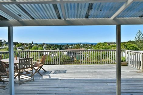 Photo of property in 5 Norfolk Road, Stanmore Bay, Whangaparaoa, 0932