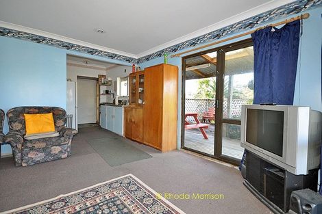 Photo of property in 32 Sandy Beach Road, Tinopai, 0593