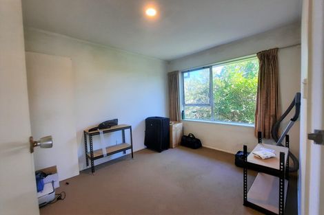 Photo of property in 1/27 Shanaway Rise, Hillcrest, Auckland, 0627