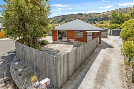 Photo of property in 1/6 Pawaho Place, Heathcote Valley, Christchurch, 8022