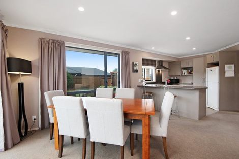 Photo of property in 20 Chestnut Close, Kelvin Grove, Palmerston North, 4414