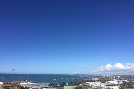 Photo of property in 5c Catherine Crescent, Moturoa, New Plymouth, 4310