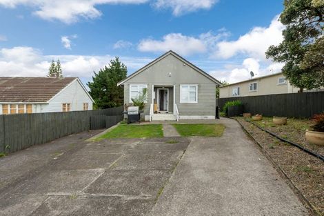 Photo of property in 8 Huxley Place, Glen Innes, Auckland, 1072