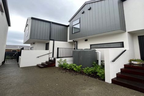 Photo of property in 2/48 Glen Road, Stokes Valley, Lower Hutt, 5019