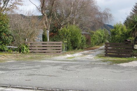 Photo of property in 13 Grey Street, Murchison, 7007