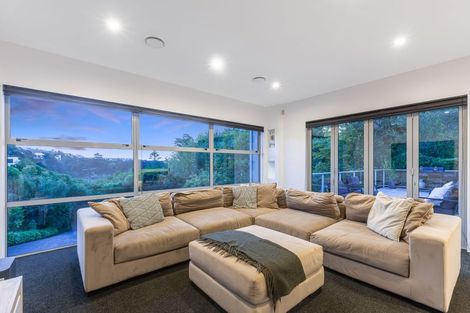 Photo of property in 302 Paremata Road, Whitby, Porirua, 5381