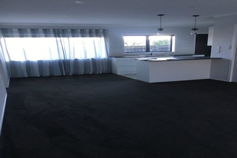 Photo of property in 2/34 Woolfield Road, Papatoetoe, Auckland, 2025