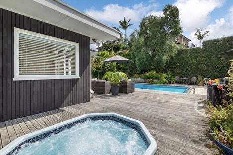 Photo of property in 53 Parr Terrace, Castor Bay, Auckland, 0620