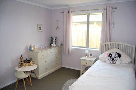 Photo of property in 45 Kowi Lakes Drive, One Tree Point, 0118