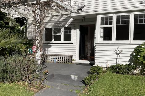 Photo of property in 2b Wilkinson Street, Oriental Bay, Wellington, 6011