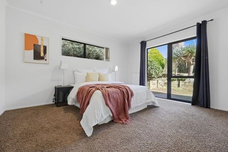 Photo of property in 35 Peninsula Road, Mangere, Auckland, 2022