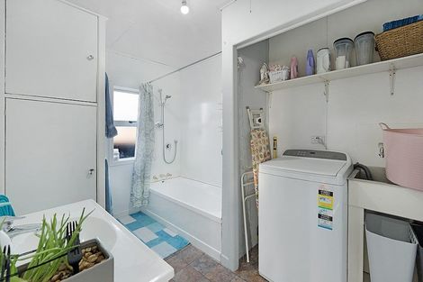 Photo of property in 4 Devon Street, Riversdale, 9776