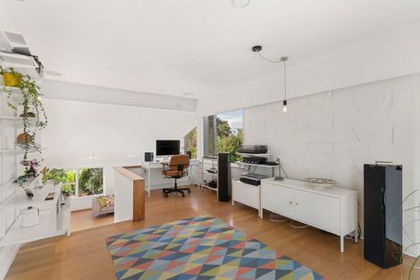 Photo of property in 22 Park Road, Glenfield, Auckland, 0629