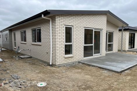 Photo of property in 21 Waruhia Crescent, Rototuna North, 3281