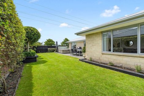 Photo of property in 16a Dunsford Close, Halswell, Christchurch, 8025