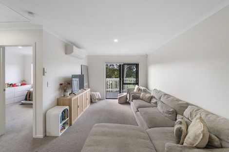 Photo of property in 2/72 Alabaster Drive, Papatoetoe, Auckland, 2025