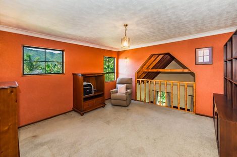 Photo of property in 92 Ngaio Road, Waikanae, 5036