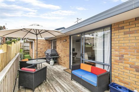 Photo of property in 13a Pax Avenue, Forrest Hill, Auckland, 0620