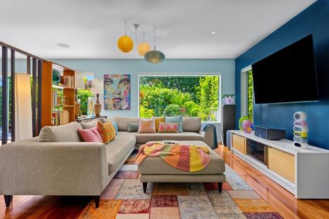 Photo of property in 87 Matipo Road, Mairangi Bay, Auckland, 0630