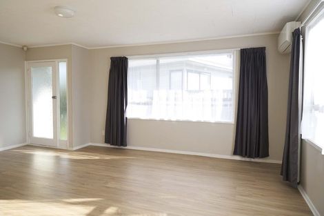 Photo of property in 39 Court Town Close, Mangere, Auckland, 2022