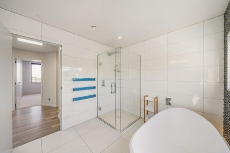 Photo of property in 91 Endeavour Drive, Whitby, Porirua, 5024