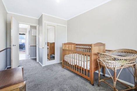 Photo of property in 28 Paul Crescent, Fairfield, Hamilton, 3214