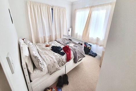 Photo of property in 35 Trotting Terrace, Fairview Heights, Auckland, 0632